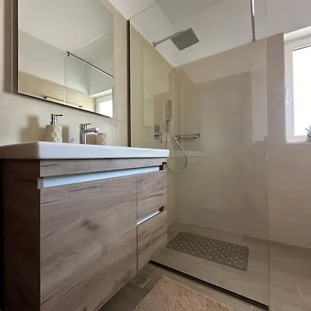 דירה Sitia Beach Apartment סיטייה